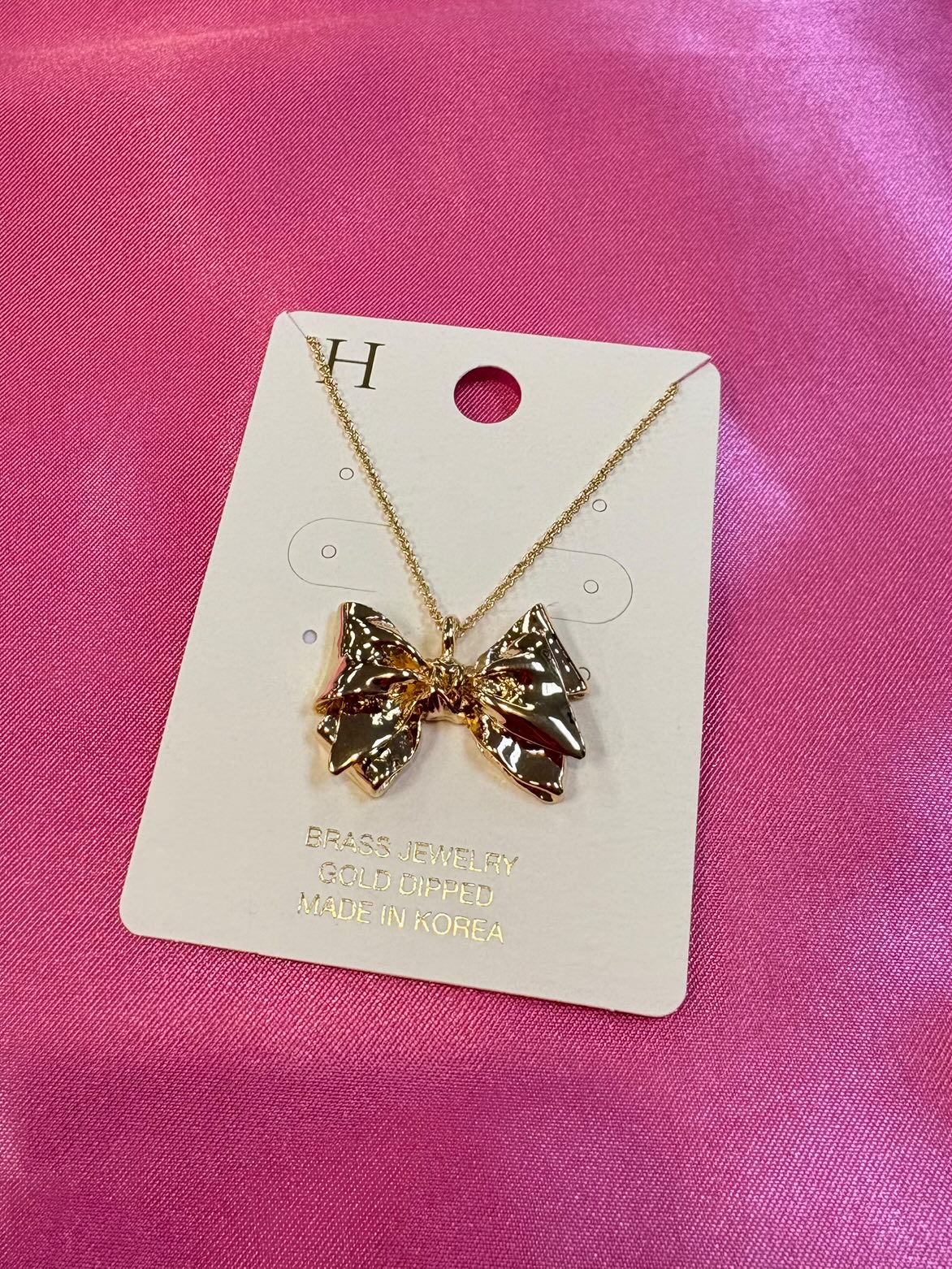 Bow Pendant Necklace