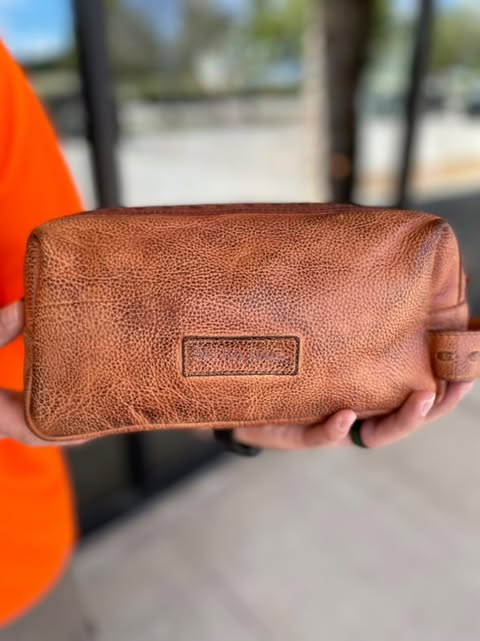 Roff Trail Toiletries Bag in Caramel