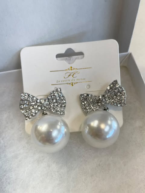 PAVE RIBBON PEARL DROP EARRINGS