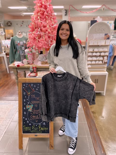 Zenana Acid wash f/terry exposed-seam sweatshirt