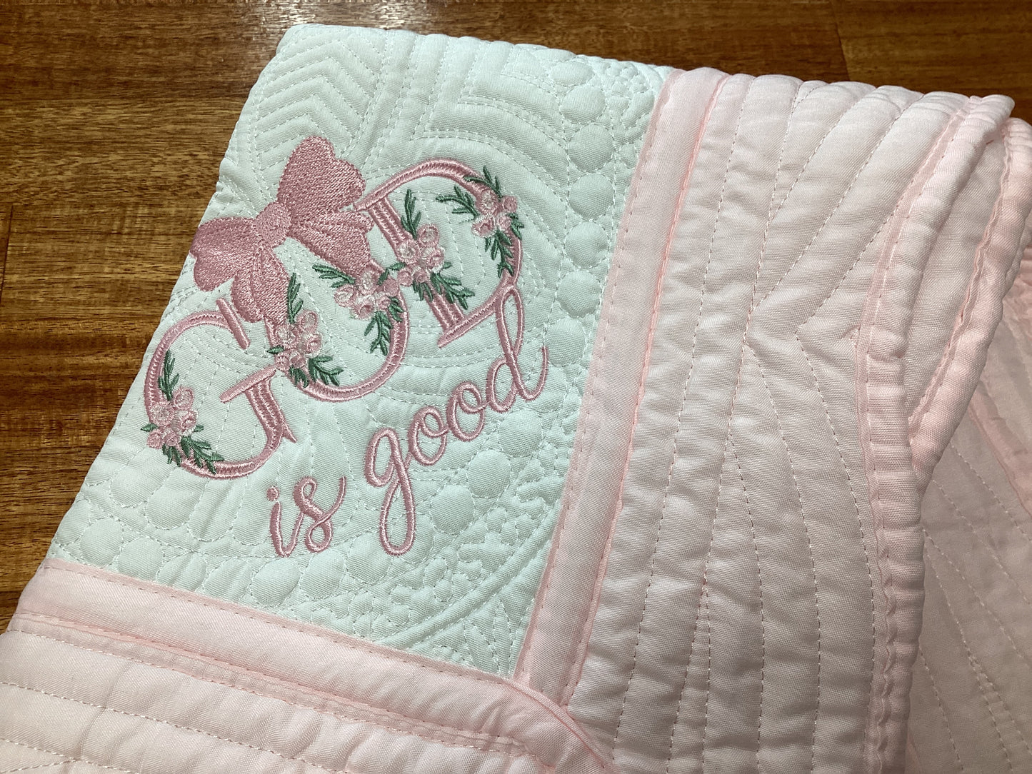 Heirloom Quilts-Baby Quilt Monogram