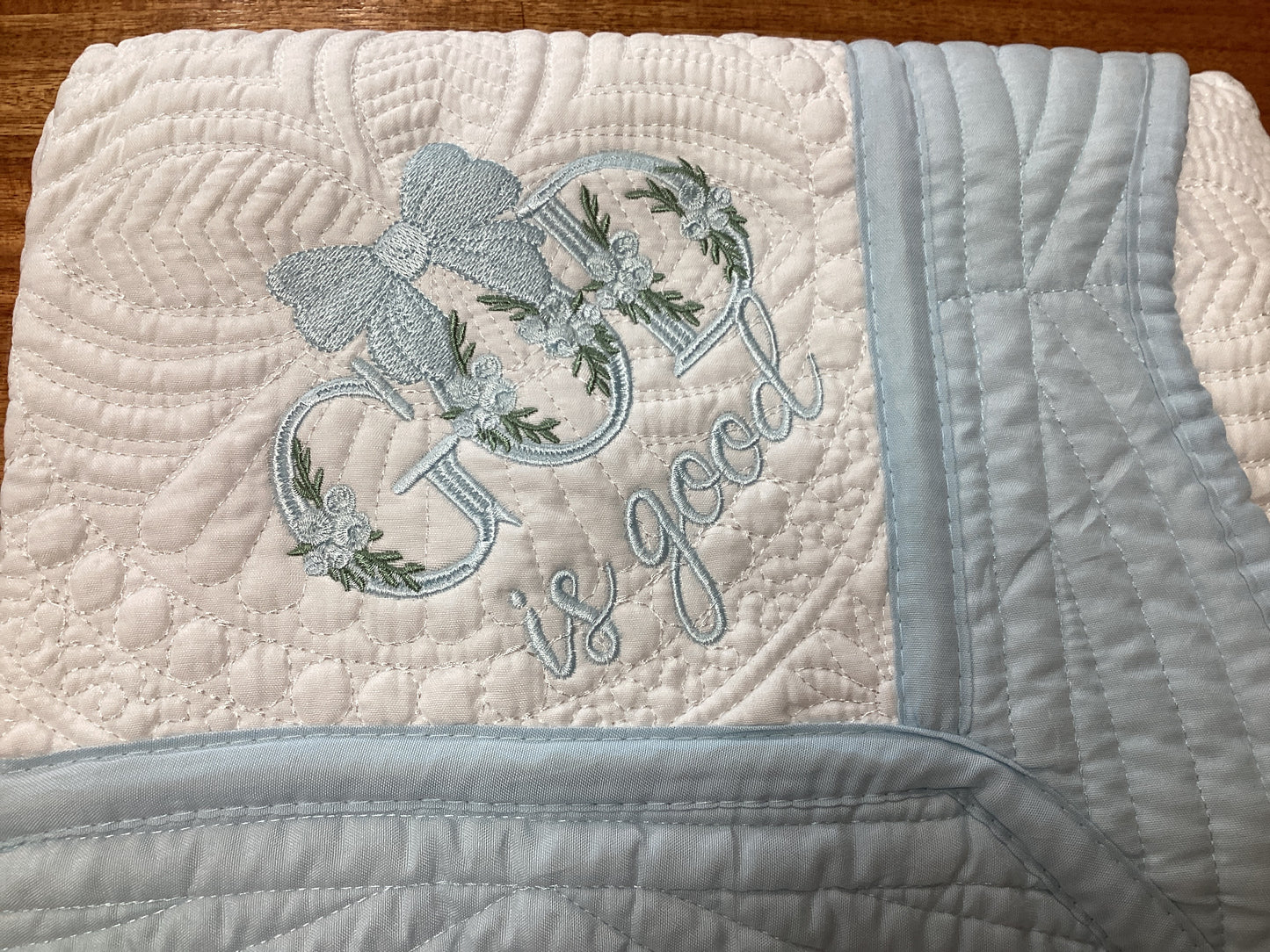 Heirloom Quilts-Baby Quilt Monogram