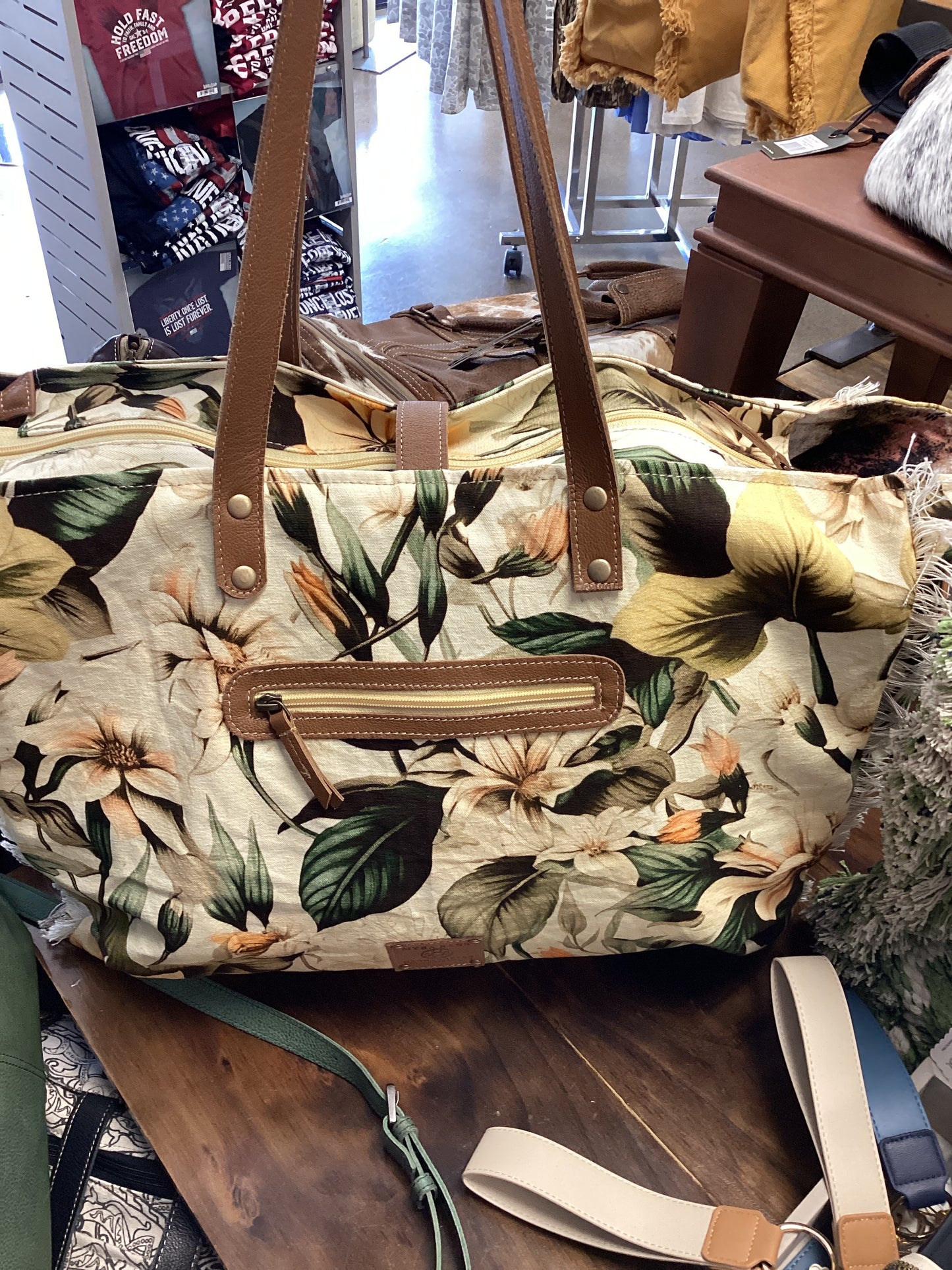 Lovely Florals Weekender Bag In Off White