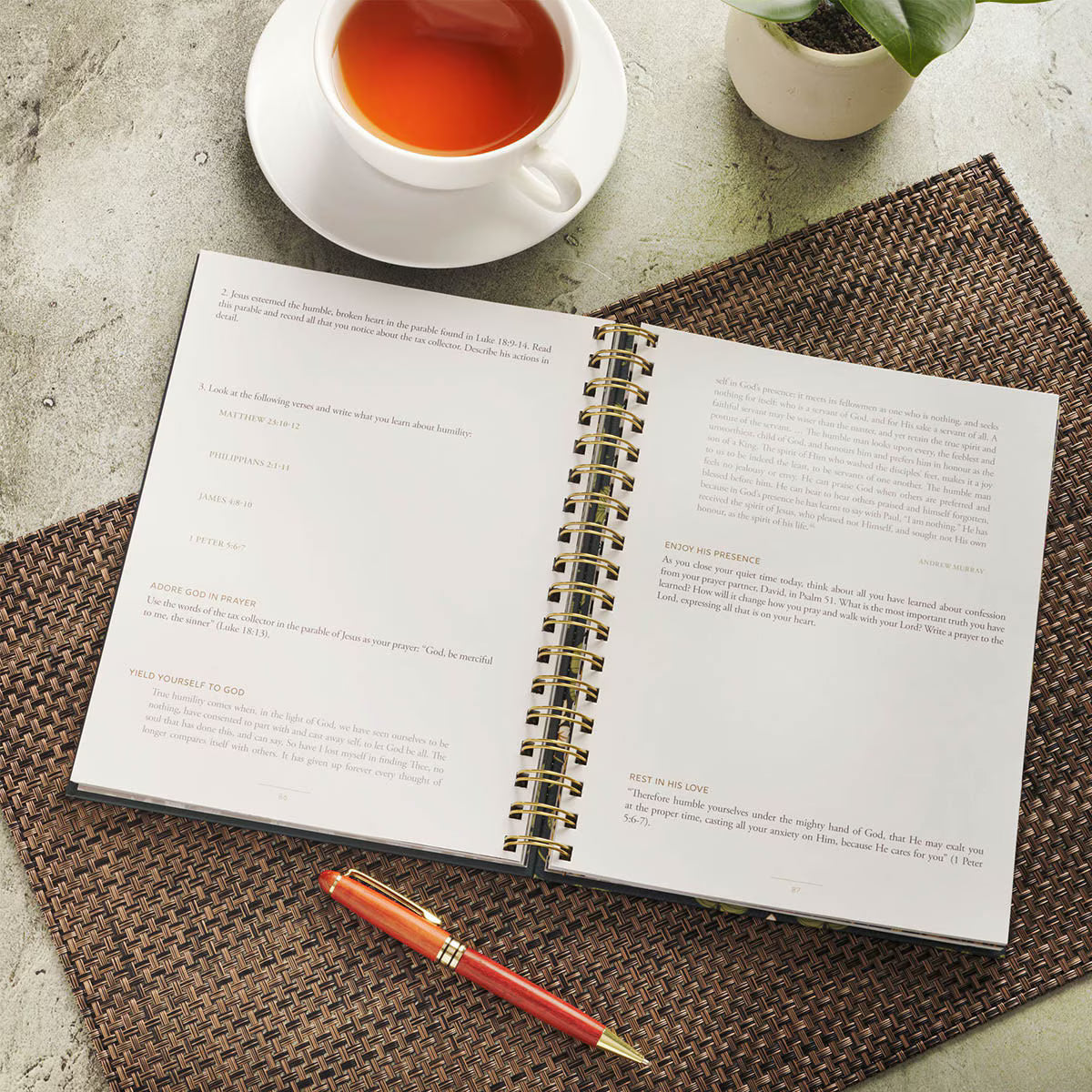 Quiet Moments with God: A 40-Day Spiral-bound Prayer Journal for Women