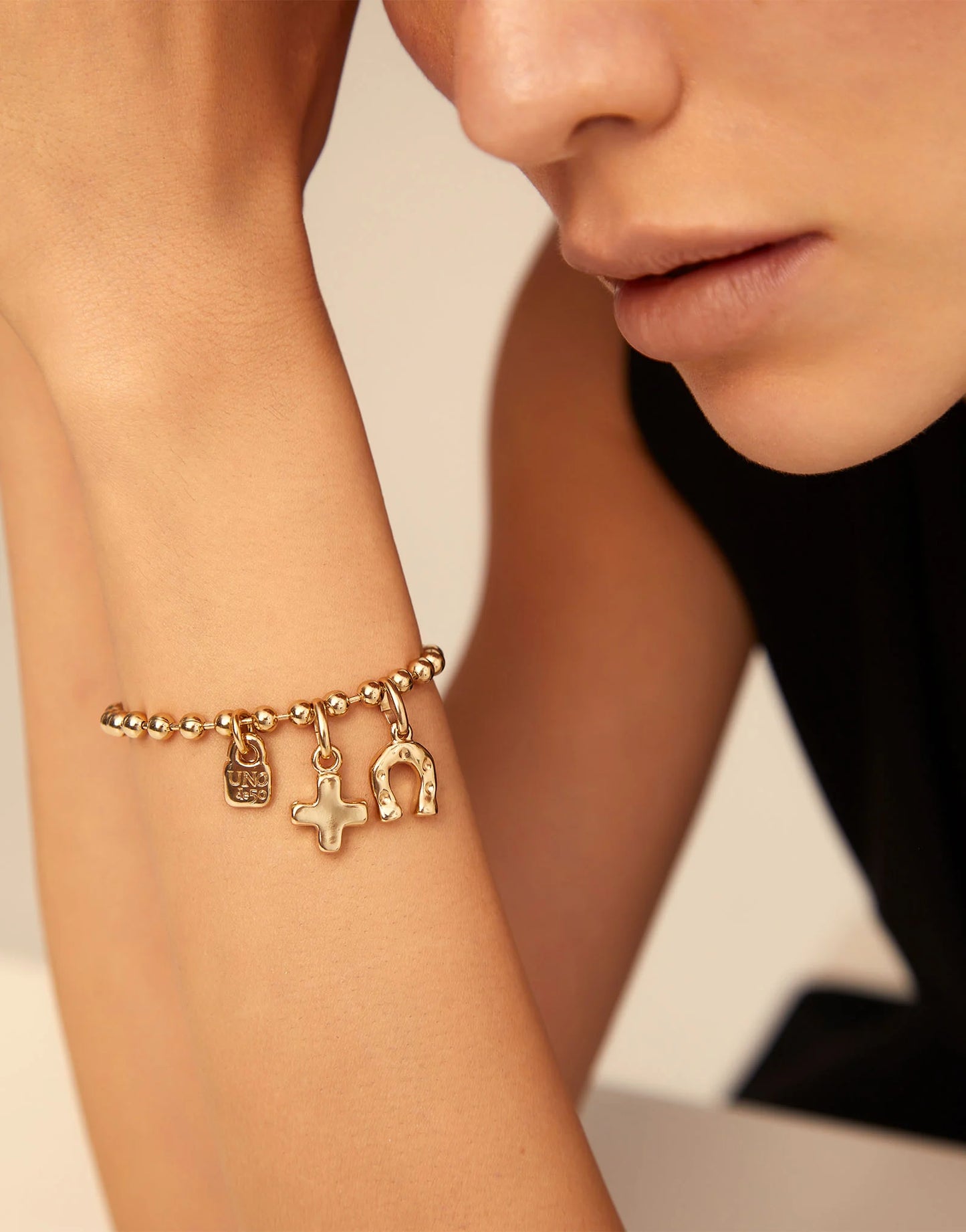 EMOTIONS Gold-plated Beaded Charm Bracelet
